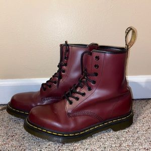 Dr. Marten’s 1460 WOMEN'S SMOOTH LEATHER BOOTS
